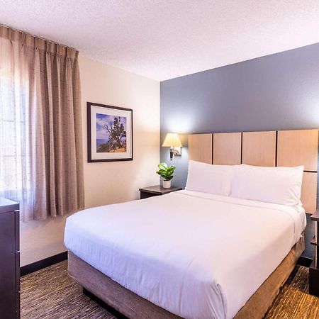 Sonesta Simply Suites Houston Brookhollow Exteriör bild